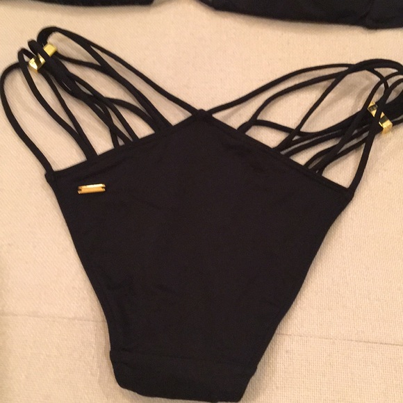 2 piece bikini - Picture 2 of 4